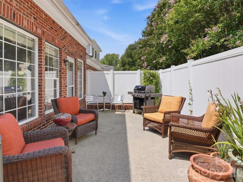 8109 Oratorio Place, Charlotte, NC 28270.  MLS# CAR4397157, YatesRealty ID 35910. 