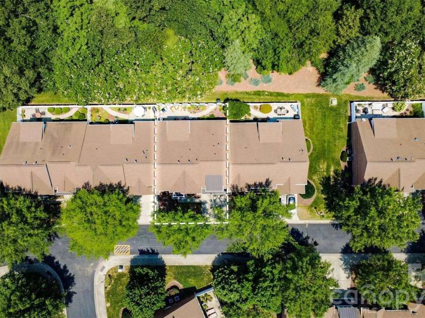 8109 Oratorio Place, Charlotte, NC 28270.  MLS# CAR4397157, YatesRealty ID 35910. 