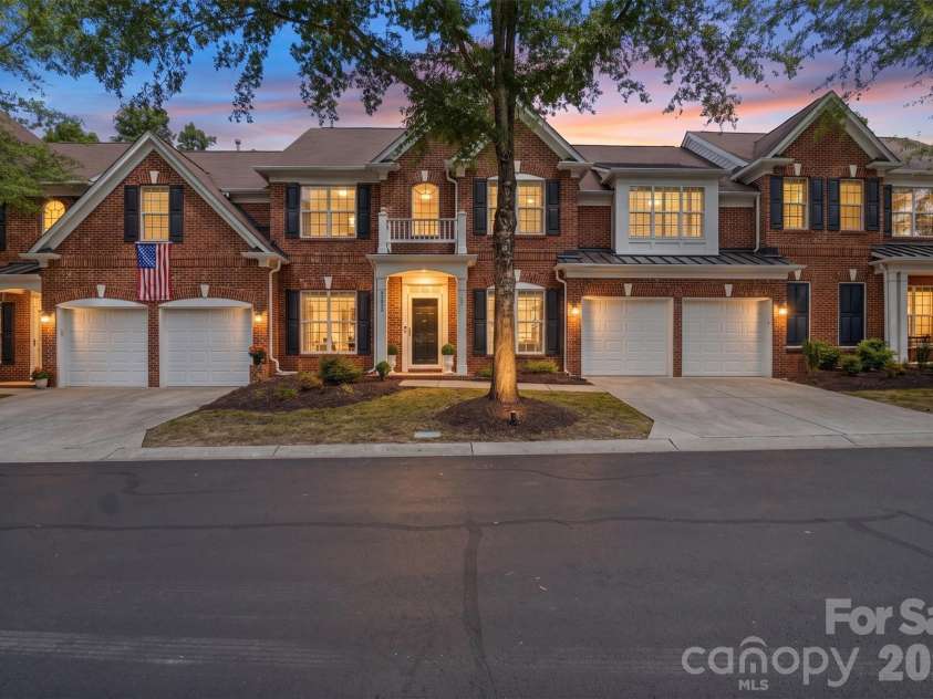 8109 Oratorio Place, Charlotte, NC 28270.  MLS# CAR4397157, YatesRealty ID 35910. 