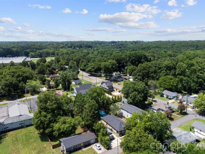 904 Laye Street, Belmont, NC 28012.  MLS# CAR4401222, YatesRealty ID 35911. 