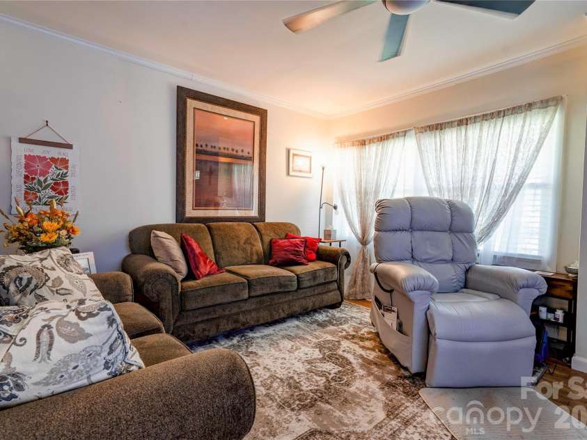 803 Westview Street, Shelby, NC 28150.  MLS# CAR4402237, YatesRealty ID 35912. 