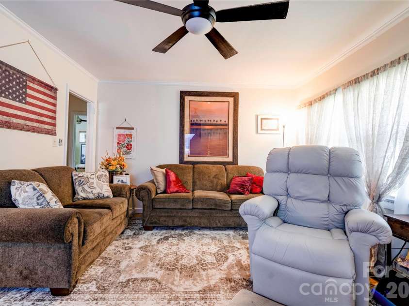 803 Westview Street, Shelby, NC 28150.  MLS# CAR4402237, YatesRealty ID 35912. 