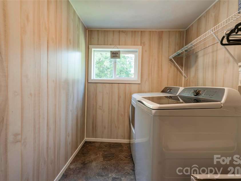 803 Westview Street, Shelby, NC 28150.  MLS# CAR4402237, YatesRealty ID 35912. 