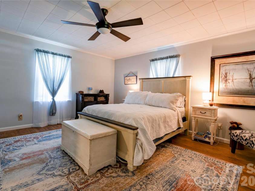 803 Westview Street, Shelby, NC 28150.  MLS# CAR4402237, YatesRealty ID 35912. 