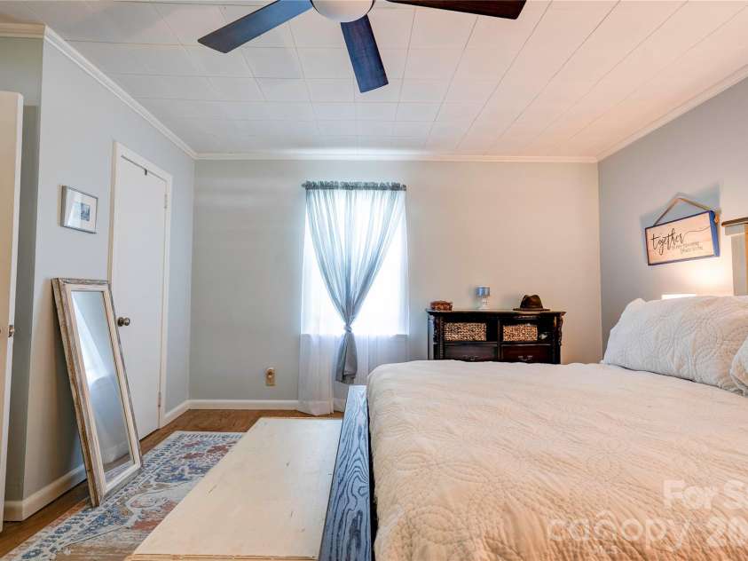 803 Westview Street, Shelby, NC 28150.  MLS# CAR4402237, YatesRealty ID 35912. 
