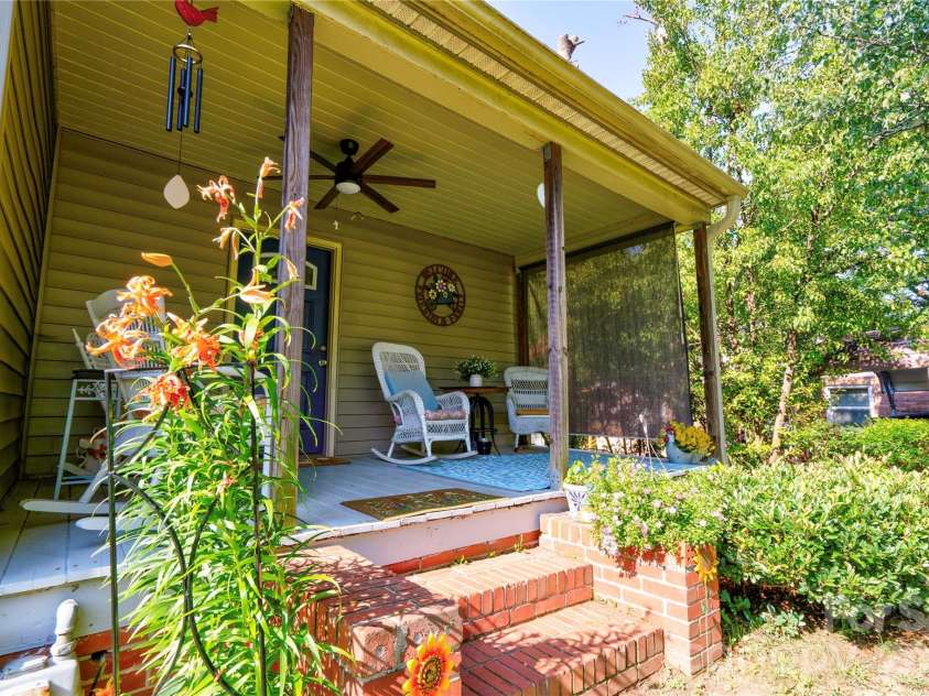 803 Westview Street, Shelby, NC 28150.  MLS# CAR4402237, YatesRealty ID 35912. 