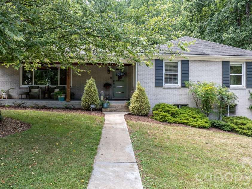 1007 I Street, North Wilkesboro, NC 28659.  MLS# CAR4401159, YatesRealty ID 35913. 
