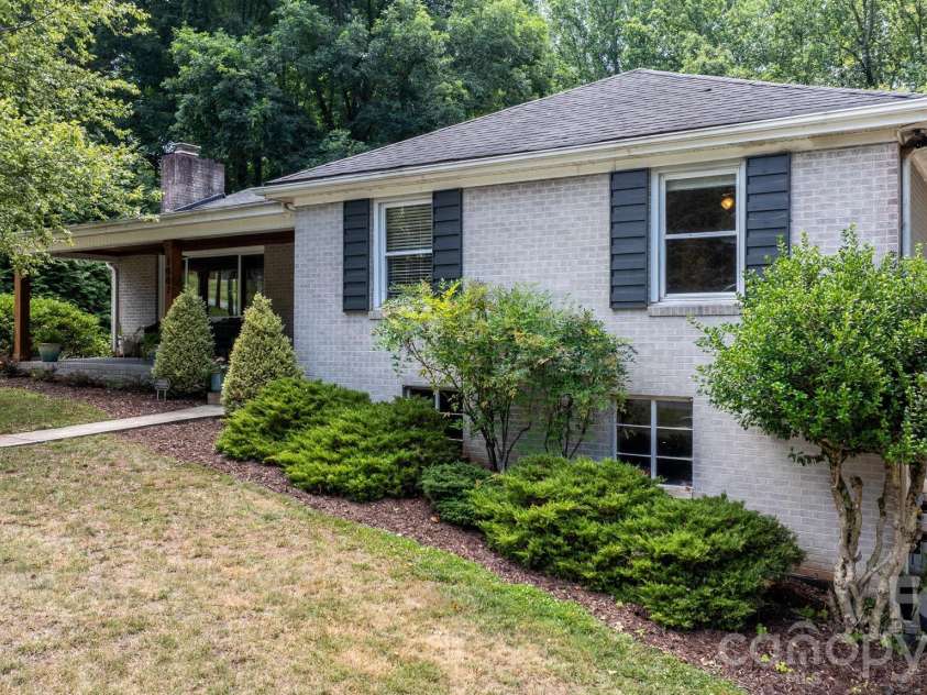 1007 I Street, North Wilkesboro, NC 28659.  MLS# CAR4401159, YatesRealty ID 35913. 