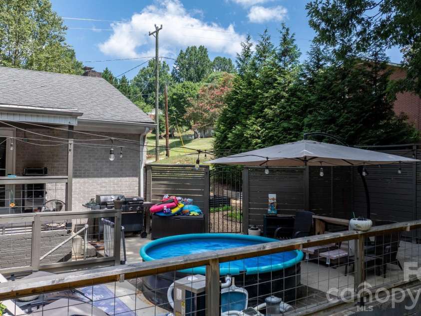 1007 I Street, North Wilkesboro, NC 28659.  MLS# CAR4401159, YatesRealty ID 35913. 