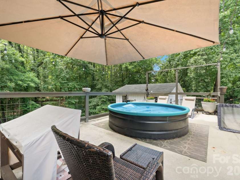 1007 I Street, North Wilkesboro, NC 28659.  MLS# CAR4401159, YatesRealty ID 35913. 