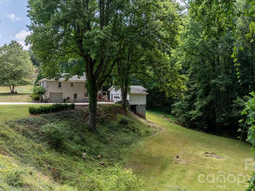 1007 I Street, North Wilkesboro, NC 28659.  MLS# CAR4401159, YatesRealty ID 35913. 