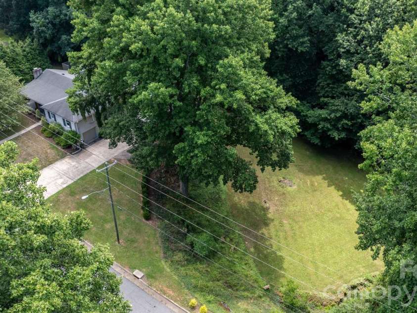 1007 I Street, North Wilkesboro, NC 28659.  MLS# CAR4401159, YatesRealty ID 35913. 