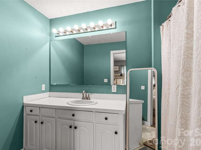 4535 Taxahaw Road, Lancaster, SC 29720.  MLS# CAR4400028, YatesRealty ID 35914. 