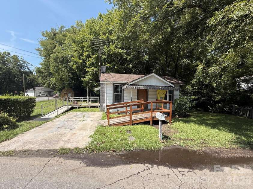 126 James Street, Concord, NC 28025.  MLS# CAR4400329, YatesRealty ID 35915. 