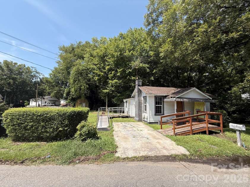 126 James Street, Concord, NC 28025.  MLS# CAR4400329, YatesRealty ID 35915. 