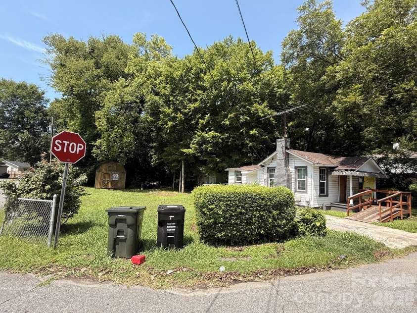 126 James Street, Concord, NC 28025.  MLS# CAR4400329, YatesRealty ID 35915. 