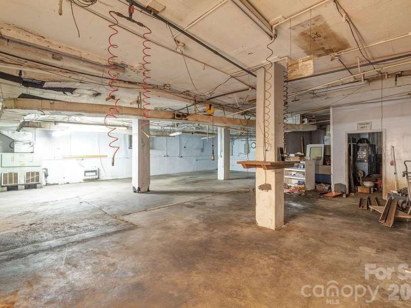 1100-1104 Montreat Road, Black Mountain, NC 28711.  MLS# CAR4374236, YatesRealty ID 35916. 