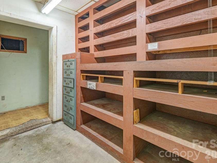 1100-1104 Montreat Road, Black Mountain, NC 28711.  MLS# CAR4374236, YatesRealty ID 35916. 