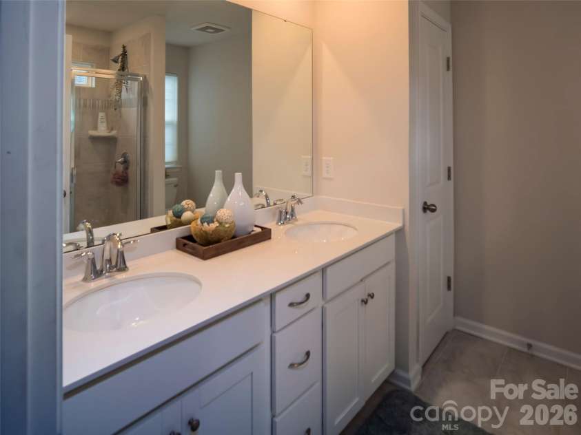 15521 Capps Road, Charlotte, NC 28278.  MLS# CAR4399198, YatesRealty ID 35917. Bath vanity