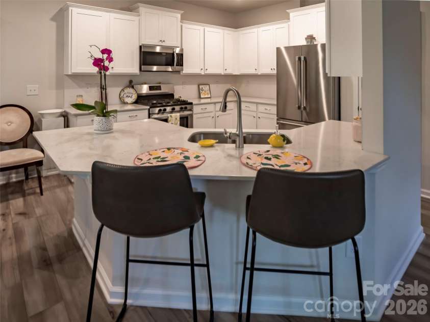 15521 Capps Road, Charlotte, NC 28278.  MLS# CAR4399198, YatesRealty ID 35917. Kitchen counter