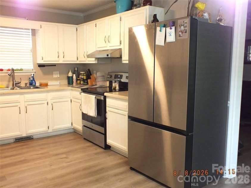 2274 White Pine Court, Lancaster, SC 29720.  MLS# CAR4402595, YatesRealty ID 35919. 