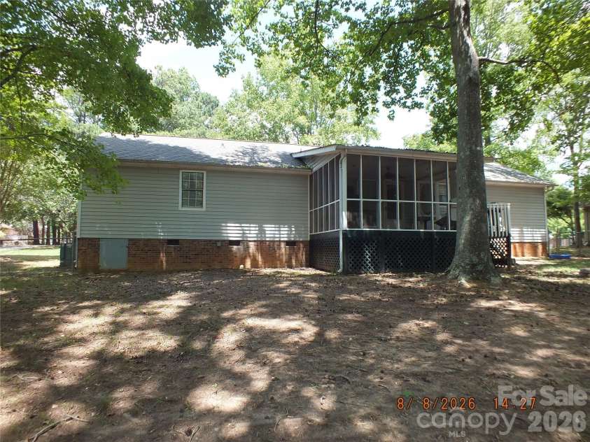 2274 White Pine Court, Lancaster, SC 29720.  MLS# CAR4402595, YatesRealty ID 35919. 