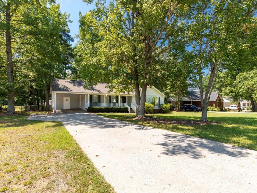 2274 White Pine Court, Lancaster, SC 29720.  MLS# CAR4419652, YatesRealty ID 35919. 