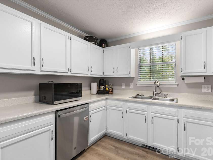 2274 White Pine Court, Lancaster, SC 29720.  MLS# CAR4419652, YatesRealty ID 35919. 