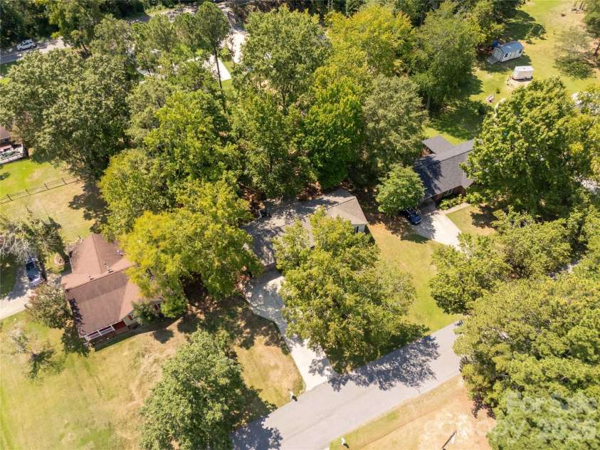 2274 White Pine Court, Lancaster, SC 29720.  MLS# CAR4419652, YatesRealty ID 35919. 