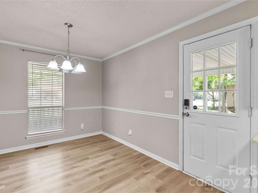 2274 White Pine Court, Lancaster, SC 29720.  MLS# CAR4419652, YatesRealty ID 35919. Dining area