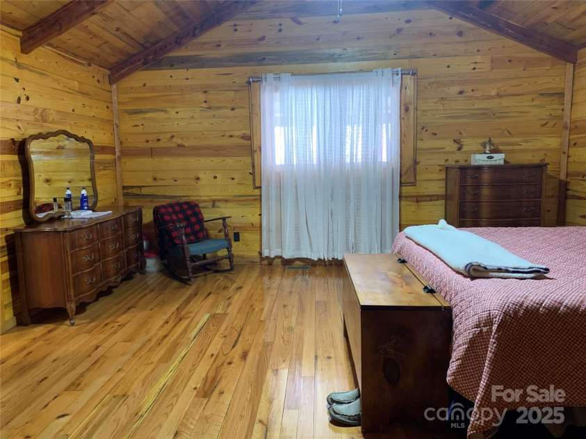 898 Burnt Gin Road, Gaffney, SC 29340.  MLS# CAR4242648, YatesRealty ID 3592. 