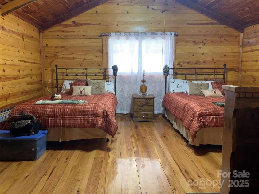 898 Burnt Gin Road, Gaffney, SC 29340.  MLS# CAR4242648, YatesRealty ID 3592. 