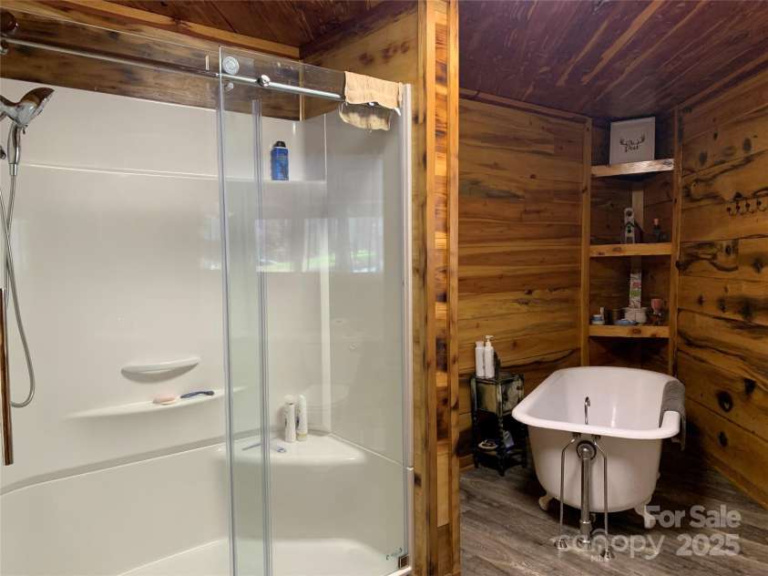 898 Burnt Gin Road, Gaffney, SC 29340.  MLS# CAR4242648, YatesRealty ID 3592. 