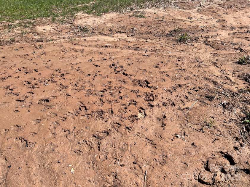 898 Burnt Gin Road, Gaffney, SC 29340.  MLS# CAR4242648, YatesRealty ID 3592. 