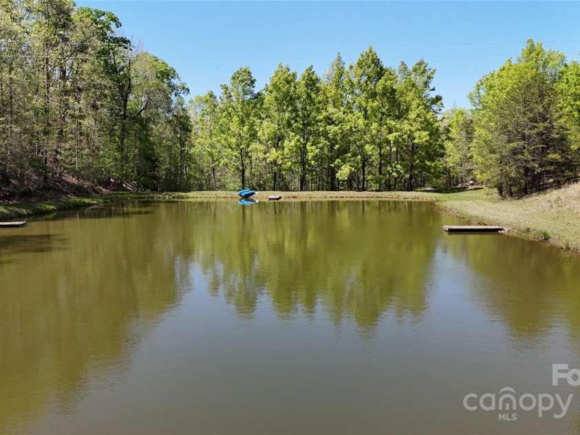 898 Burnt Gin Road, Gaffney, SC 29340.  MLS# CAR4242648, YatesRealty ID 3592. 