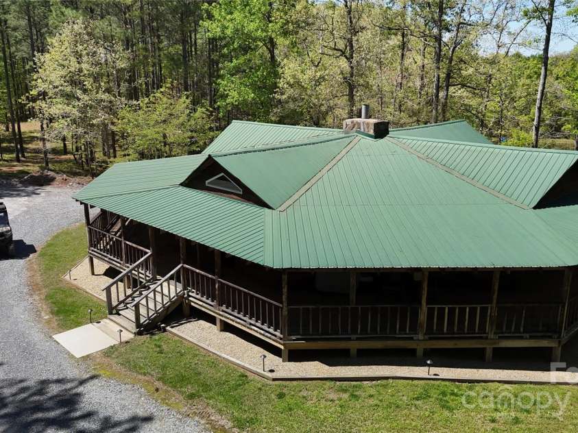 898 Burnt Gin Road, Gaffney, SC 29340.  MLS# CAR4242648, YatesRealty ID 3592. 