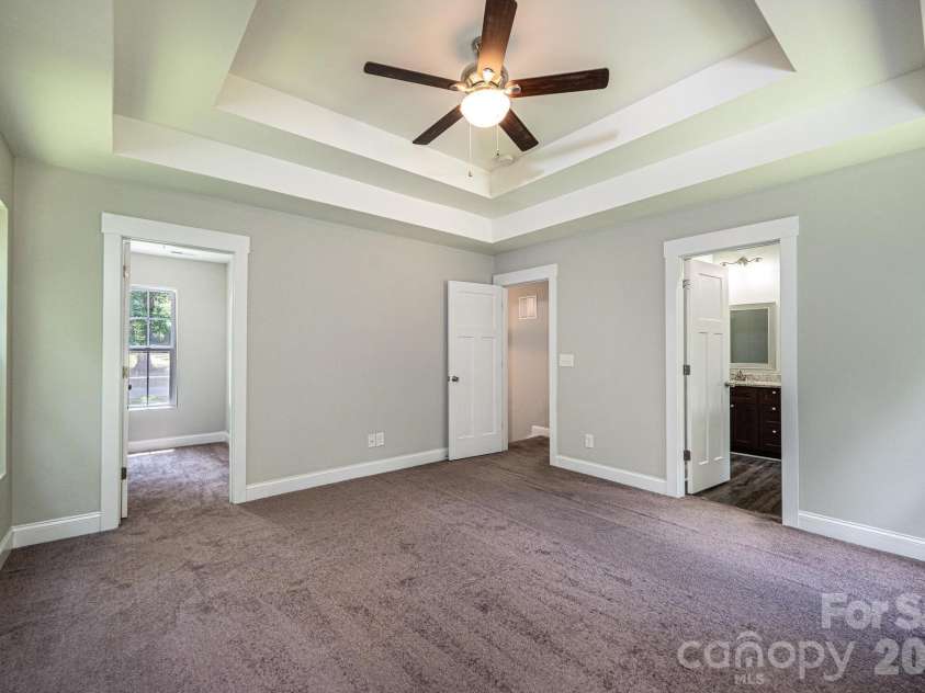 3605 Still Knoll Lane, Sherrills Ford, NC 28673.  MLS# CAR4400948, YatesRealty ID 35921. 