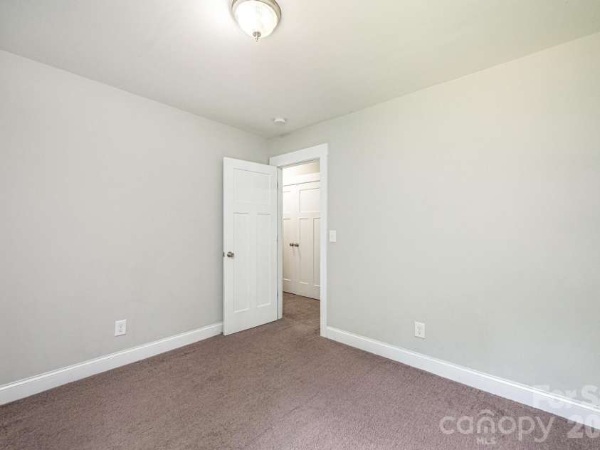 3605 Still Knoll Lane, Sherrills Ford, NC 28673.  MLS# CAR4400948, YatesRealty ID 35921. 