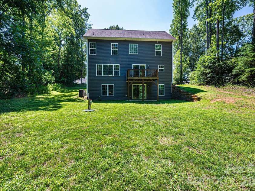 3605 Still Knoll Lane, Sherrills Ford, NC 28673.  MLS# CAR4400948, YatesRealty ID 35921. 