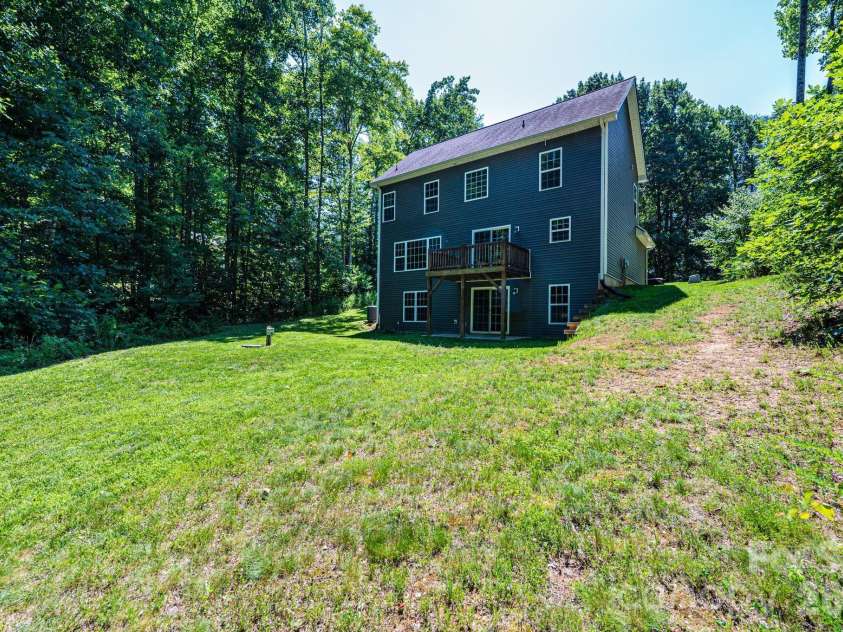 3605 Still Knoll Lane, Sherrills Ford, NC 28673.  MLS# CAR4400948, YatesRealty ID 35921. 