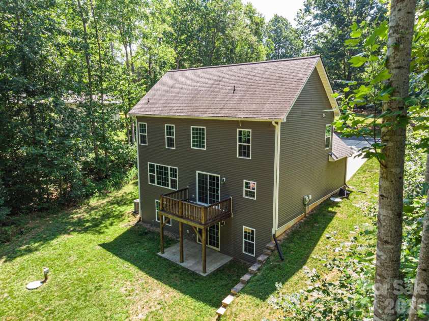 3605 Still Knoll Lane, Sherrills Ford, NC 28673.  MLS# CAR4400948, YatesRealty ID 35921. 
