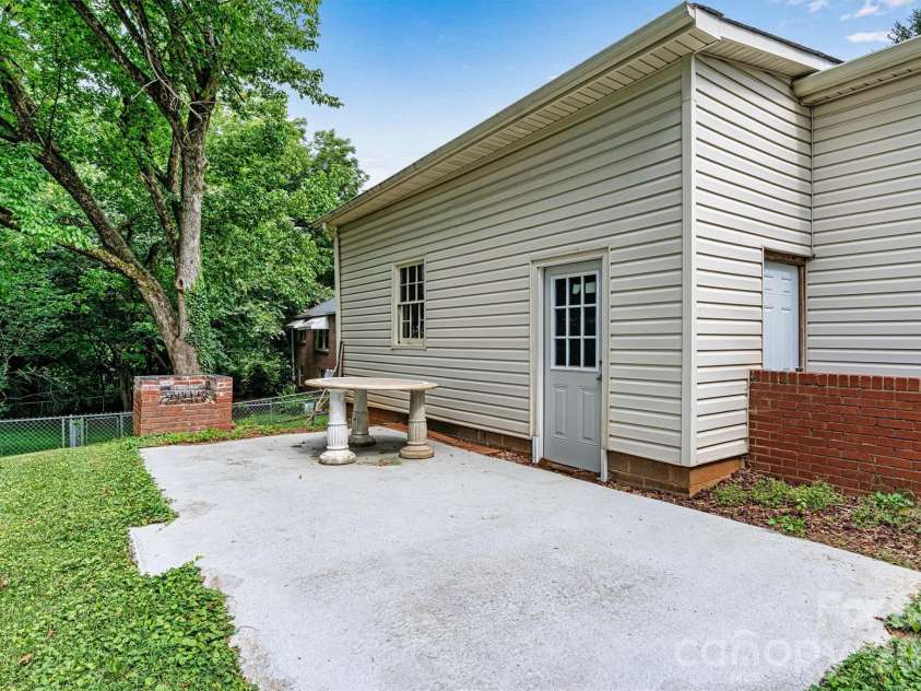 147 13th Avenue, Hickory, NC 28601.  MLS# CAR4402398, YatesRealty ID 35923. Focused Patio View