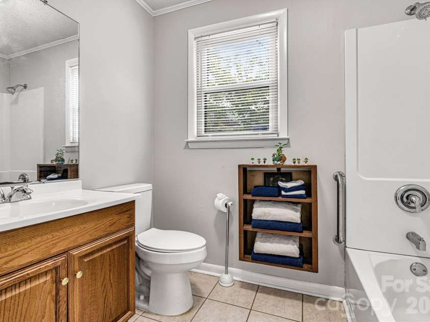 147 13th Avenue, Hickory, NC 28601.  MLS# CAR4402398, YatesRealty ID 35923. Primary BedroomFull Bath/Window View