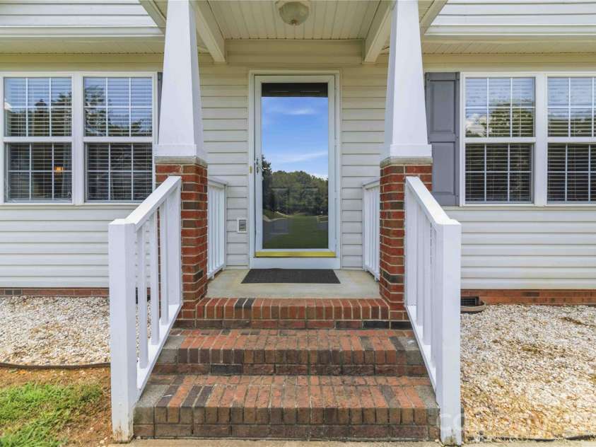 1134 Allison Bluff Trail, Rock Hill, SC 29732.  MLS# CAR4402322, YatesRealty ID 35925. 