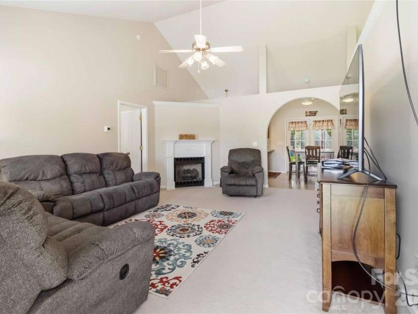 1134 Allison Bluff Trail, Rock Hill, SC 29732.  MLS# CAR4402322, YatesRealty ID 35925. 