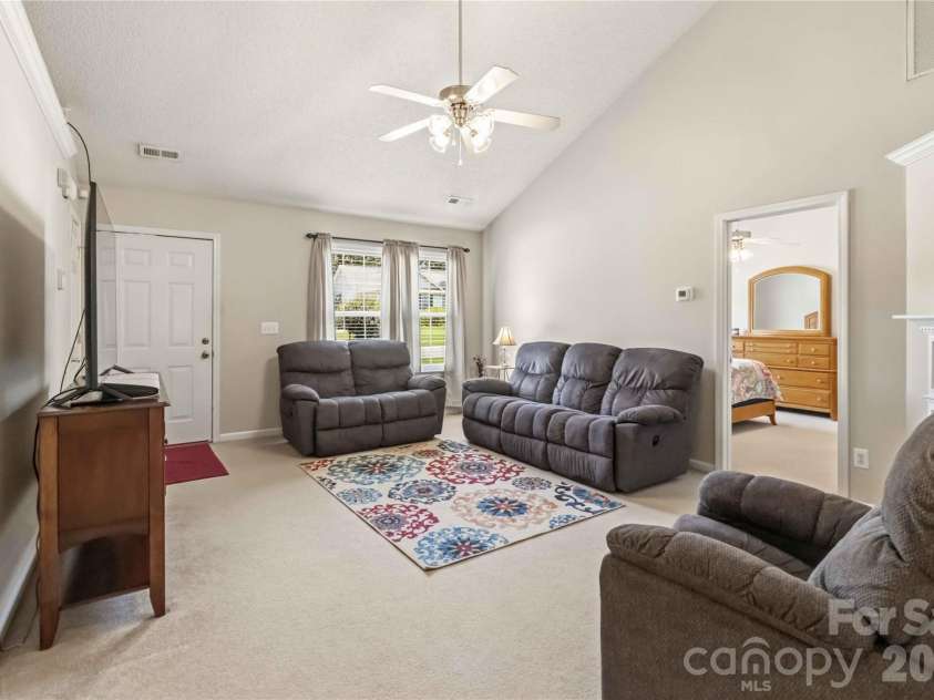 1134 Allison Bluff Trail, Rock Hill, SC 29732.  MLS# CAR4402322, YatesRealty ID 35925. 