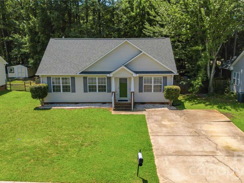 1134 Allison Bluff Trail, Rock Hill, SC 29732.  MLS# CAR4402322, YatesRealty ID 35925. 