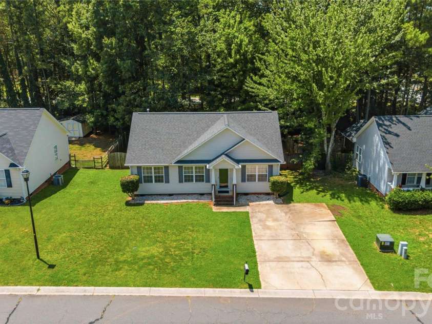 1134 Allison Bluff Trail, Rock Hill, SC 29732.  MLS# CAR4402322, YatesRealty ID 35925. 