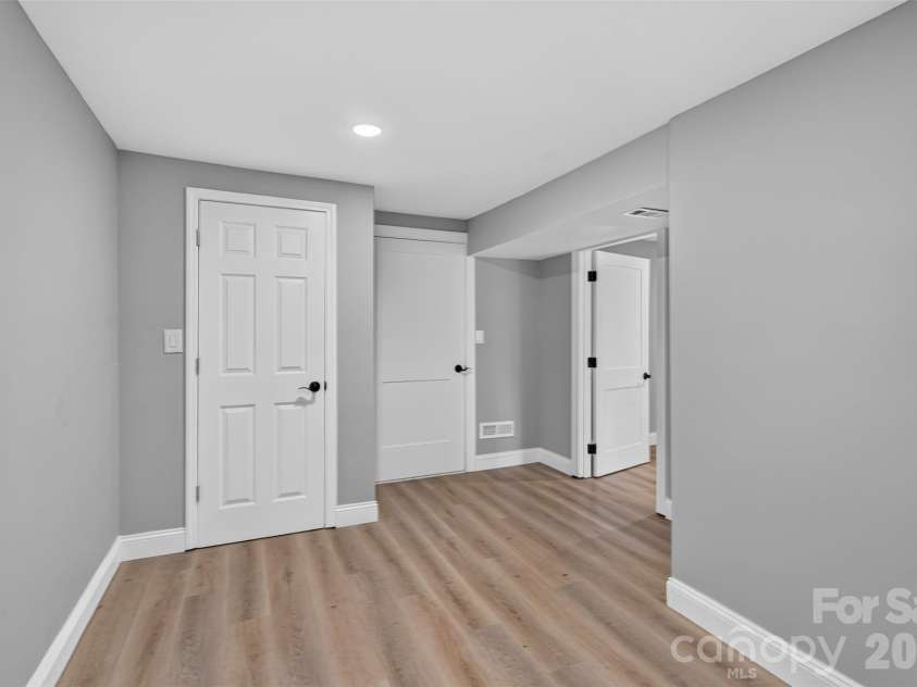 7040 Pear Tree Road, Charlotte, NC 28216.  MLS# CAR4402192, YatesRealty ID 35927. 