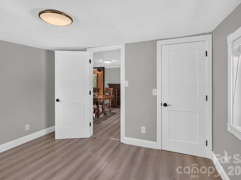 7040 Pear Tree Road, Charlotte, NC 28216.  MLS# CAR4402192, YatesRealty ID 35927. 